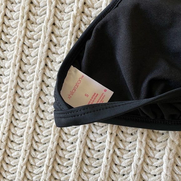 Black cheeky swim bottoms and swim top - Picture 5 of 5